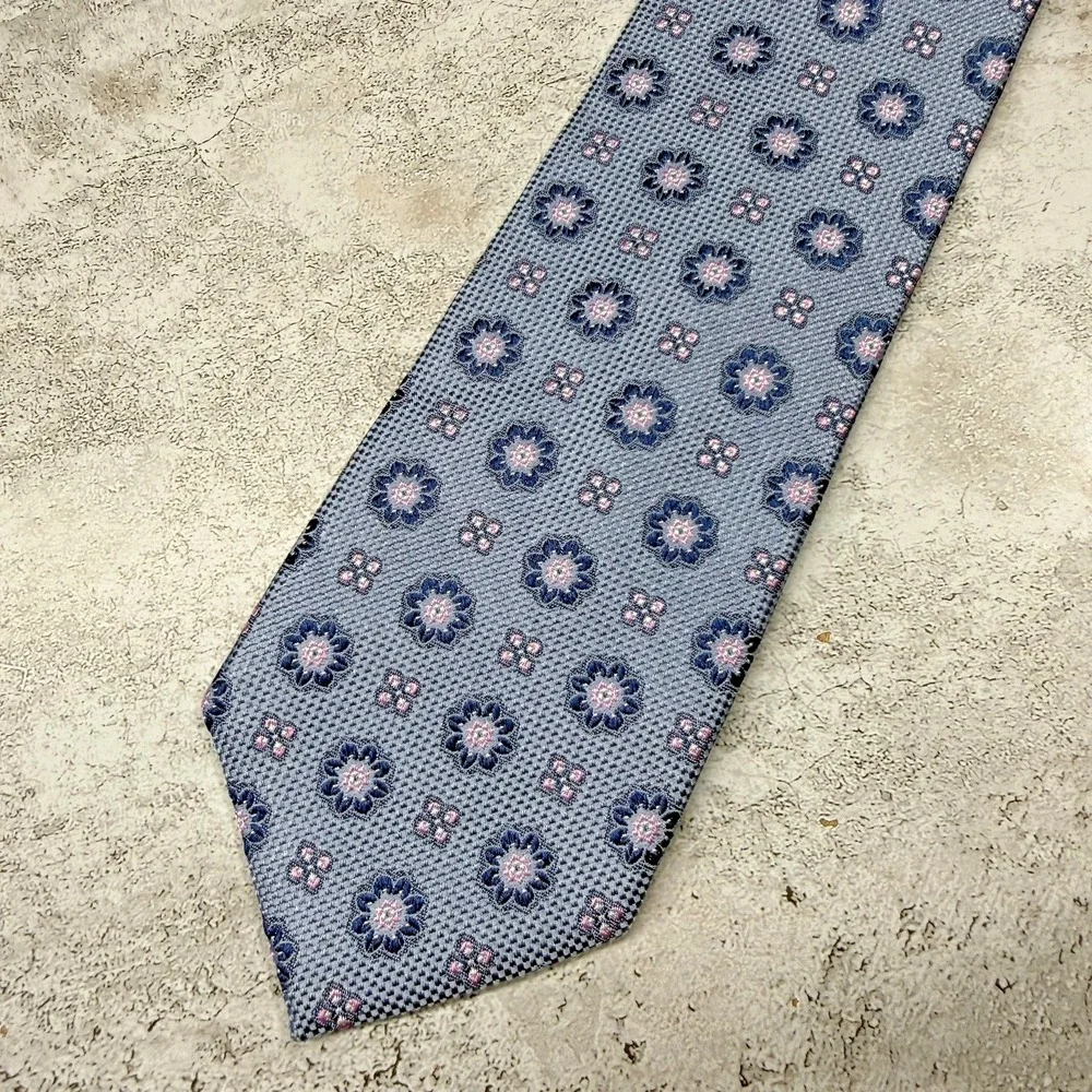 Isaac Mizrahi Silk‎ Tie Mens One Size Blue Floral Made In China Necktie